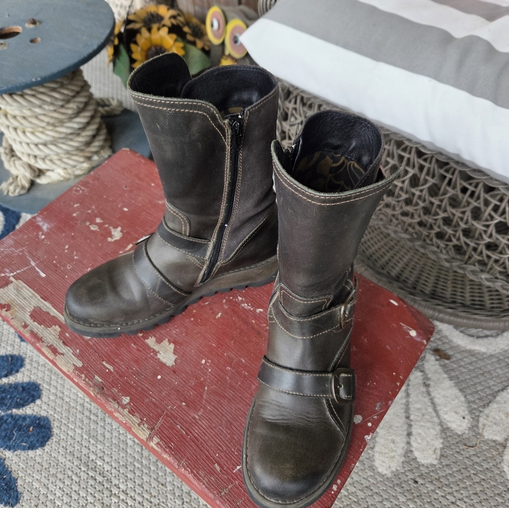 Womens Mid Calf Boots - Picture 10 of 12